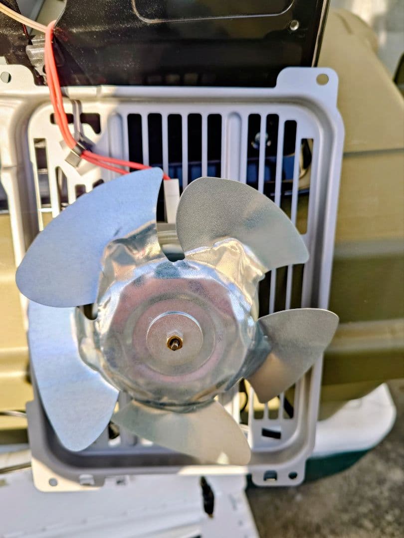 内外とても良状態ダイニチブルーヒーター