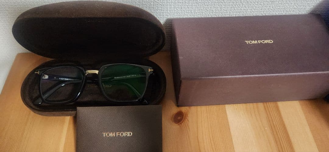TOM FORD 　TF5523-F-B 001