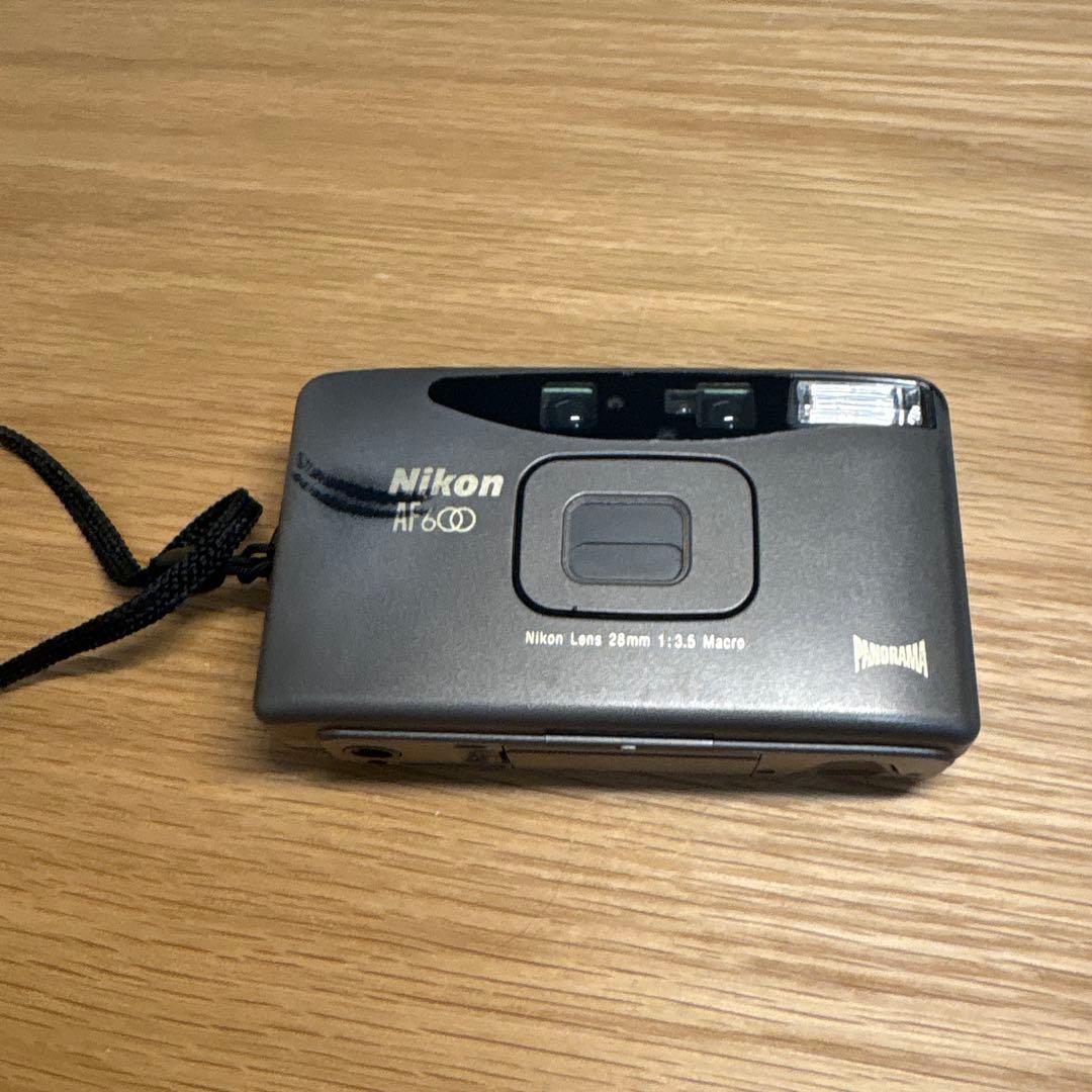 Nikon AF 600フィルムカメラ