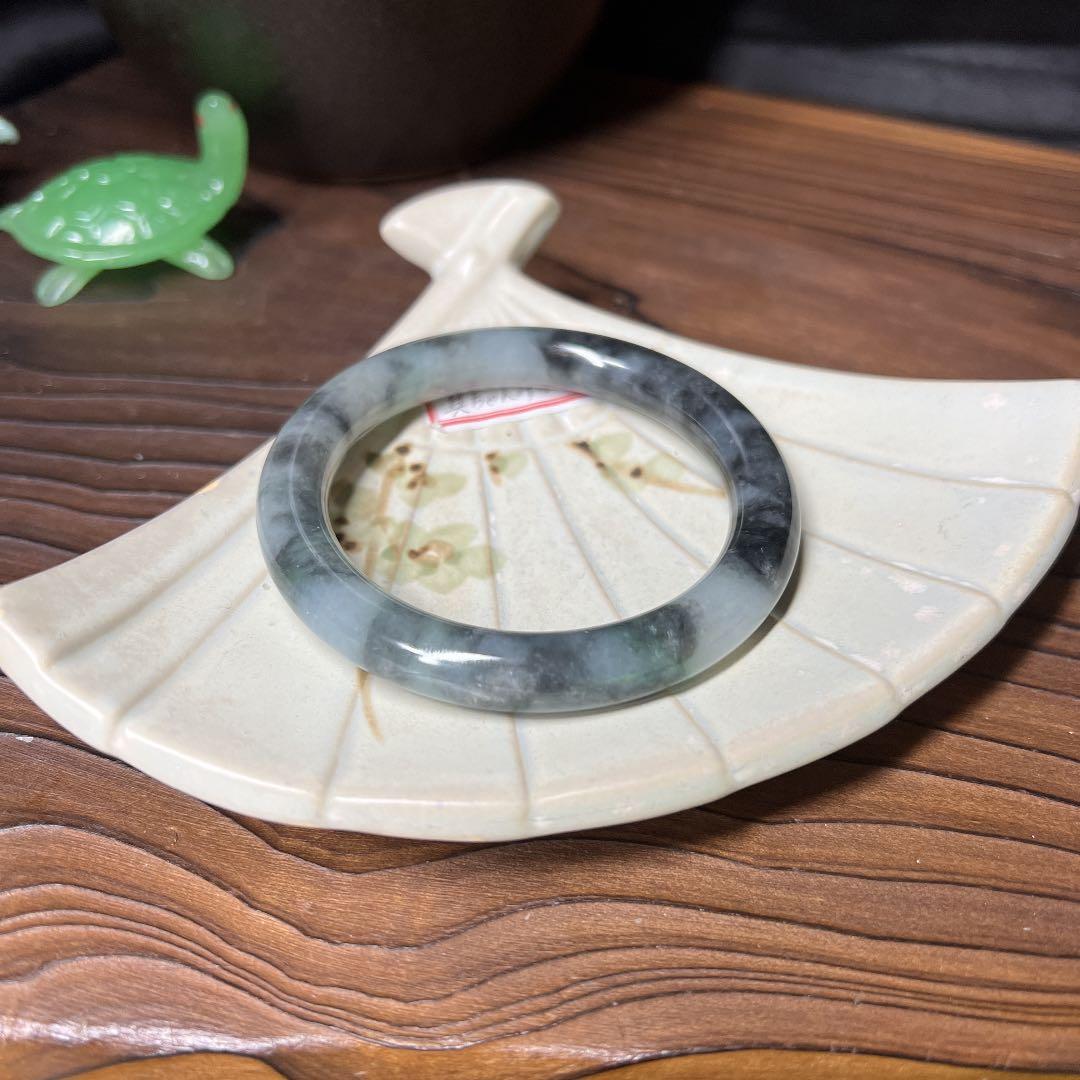 本翡翠　魔除け、天然ミネラル氷種丸型バングル