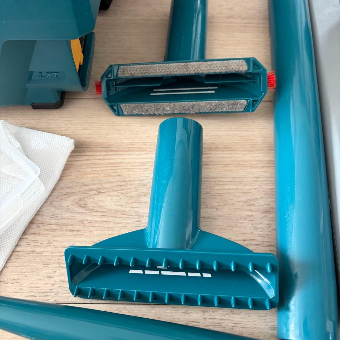 マキタ 充電式クリーナー CL184DZ (バッテリ・充電器はなし）