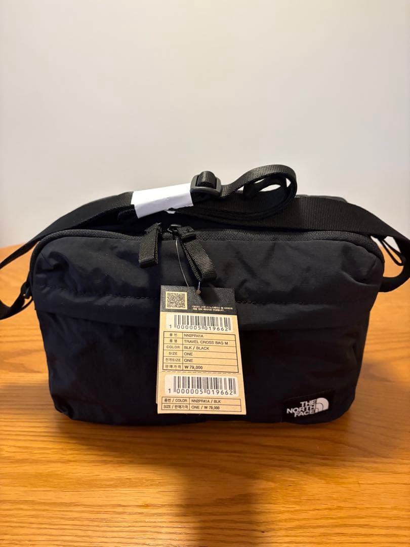 THE NORTH FACE ブラックショルダーバッグ