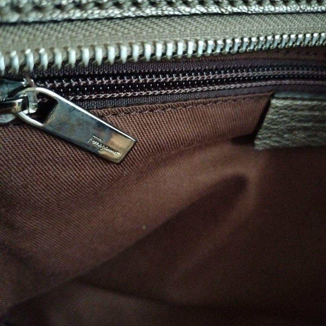 フェラガモsalvatore ferragamoガンチーニ 21 レザーブロンズ