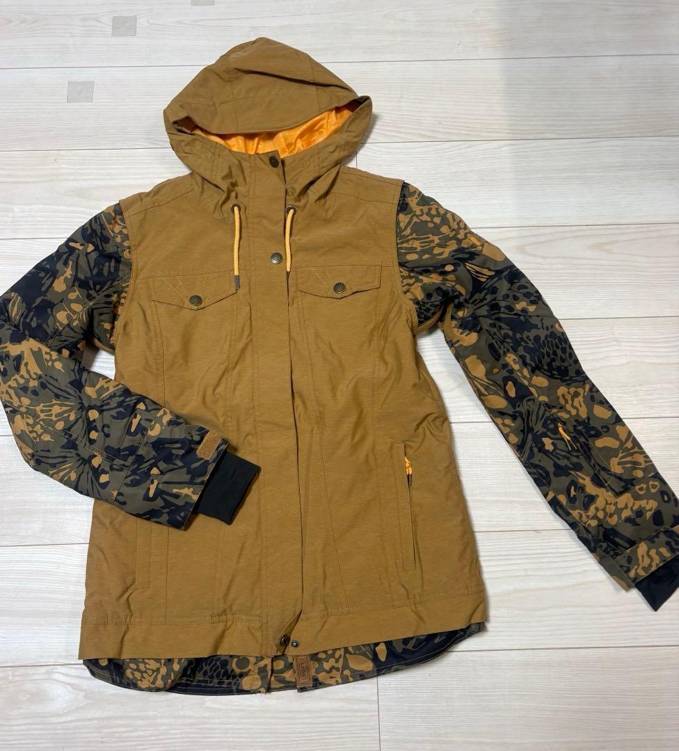 スノボウェア　ROXY 上下Mサイズ