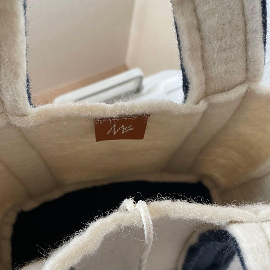 トートバッグ MessyRooftop Mini Feel Needle Punch Tote