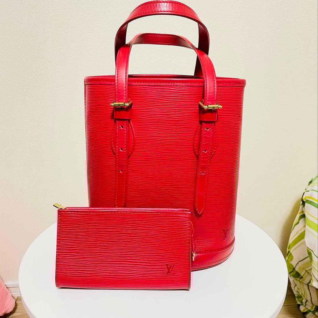 こ*読様 ♡美美品♡ ルイ・ヴィトン　エピ　バケツ