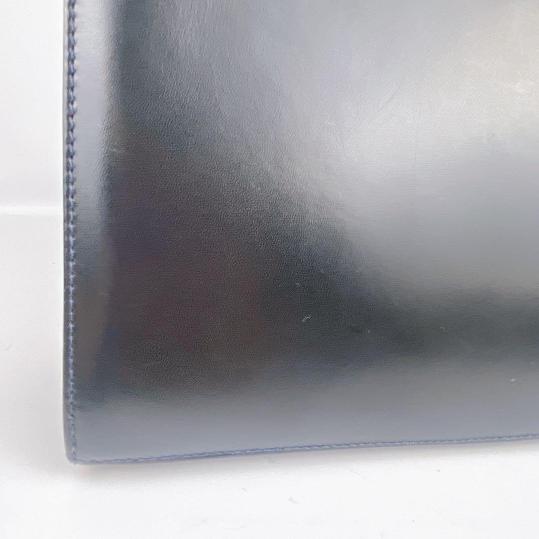 美品　フェラガモ　ヴァラリボン　フォーマルバッグ　ダークネイビー