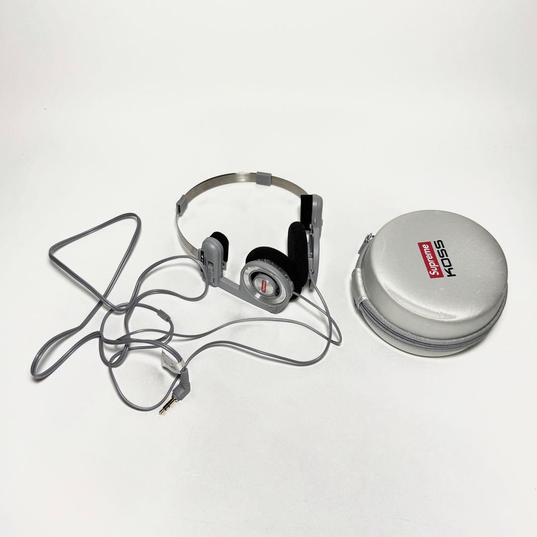 Supreme KOSS シルバー 有線ヘッドホン 収納ケース付き