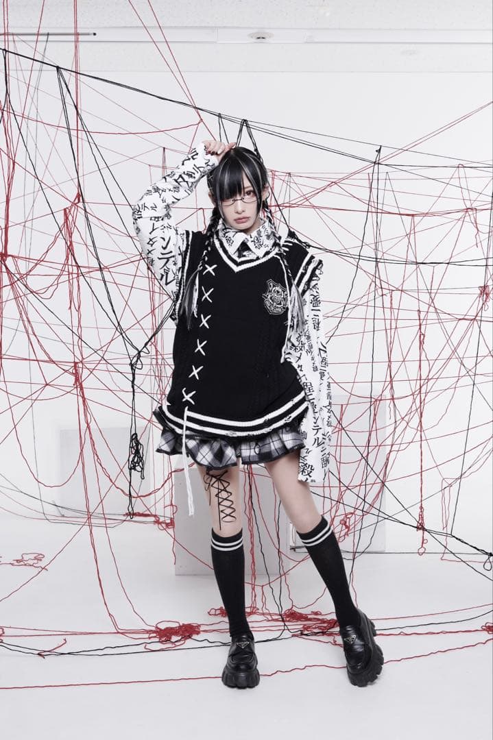 【Grrr the Lipper】 悪魔NOジップスカート