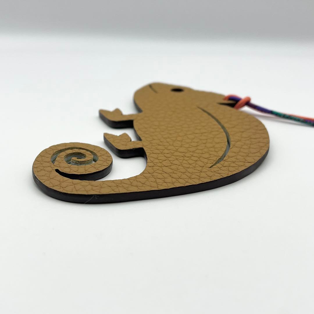 エルメス　プティアッシュ　バッグチャーム　カメレオン　ライトブラウン　緑色