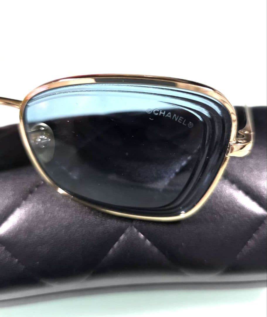 CHANEL 4254 c.395/80 ブルーレンズ　サングラス