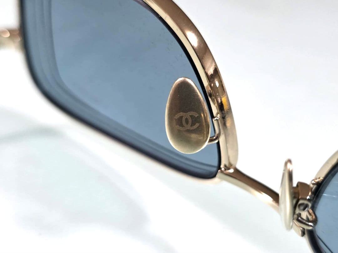 CHANEL 4254 c.395/80 ブルーレンズ　サングラス