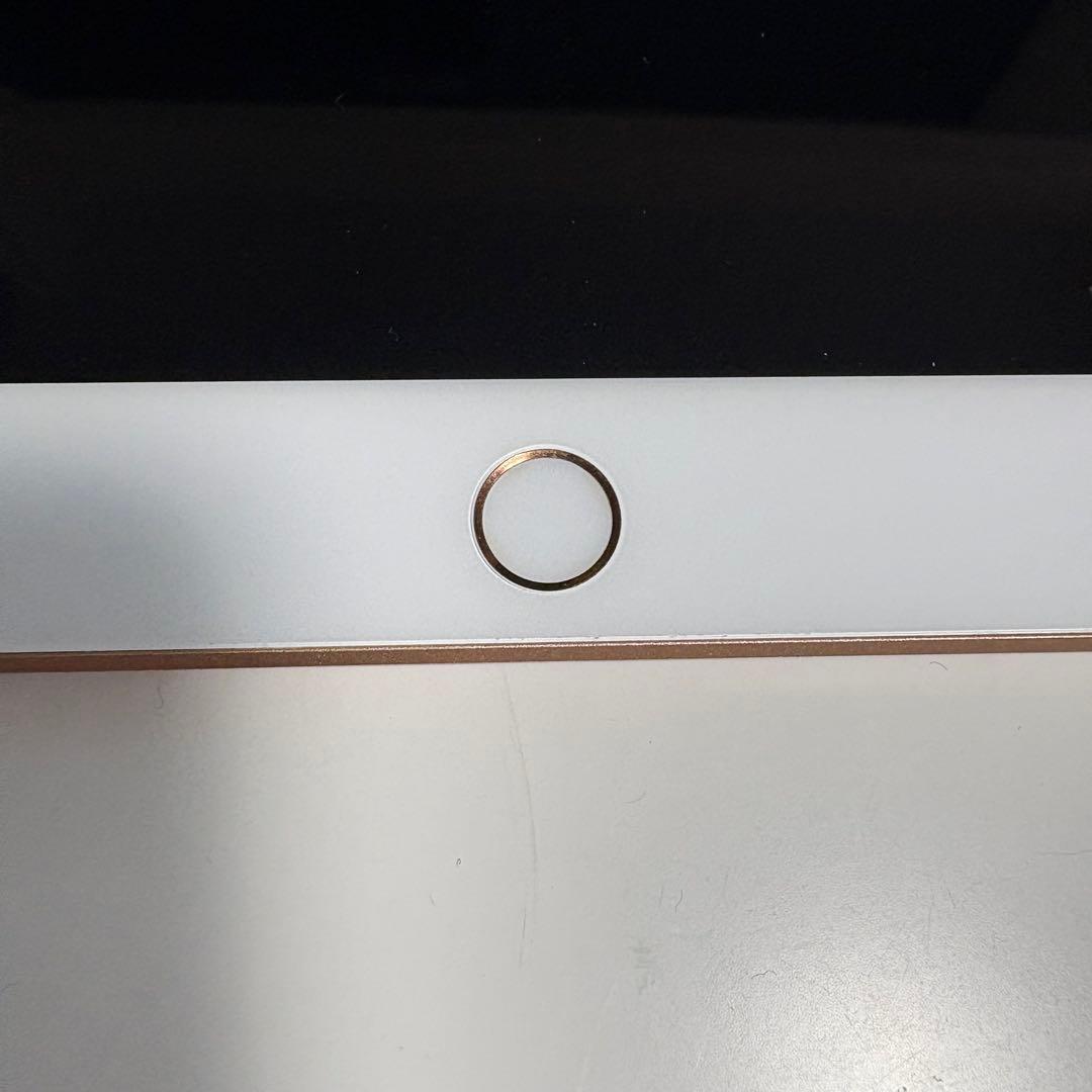 iPad 第6世代 ゴールド Wi-Fiモデル 32GB