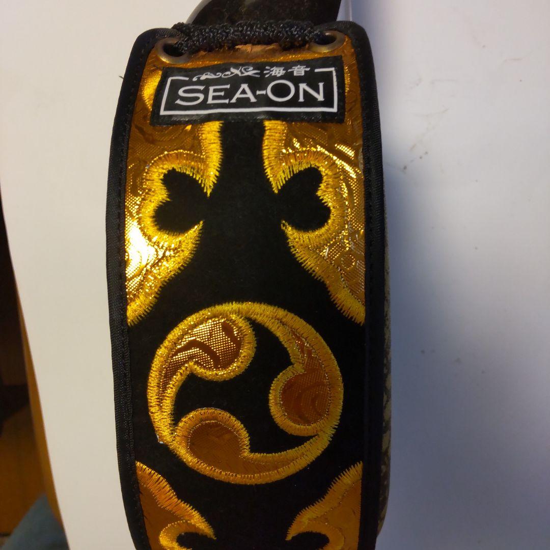 平井！沖縄の伝統的な弦楽器、ヘビ柄 三線 本体＋おまけ(三味線 本体)