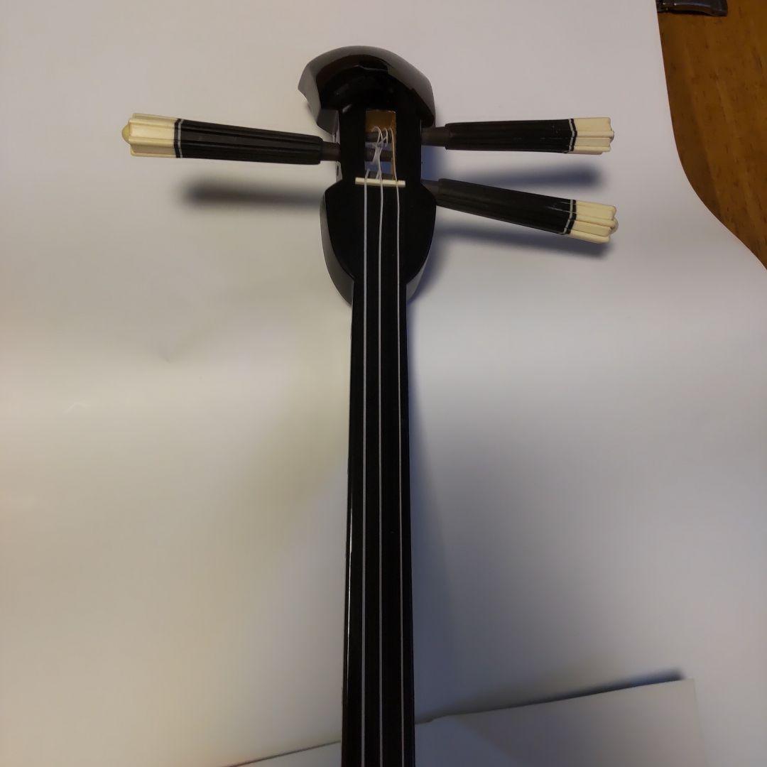 平井！沖縄の伝統的な弦楽器、ヘビ柄 三線 本体＋おまけ(三味線 本体)