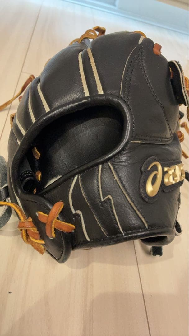 アシックス ゴールドステージ硬式外野手用グローブ