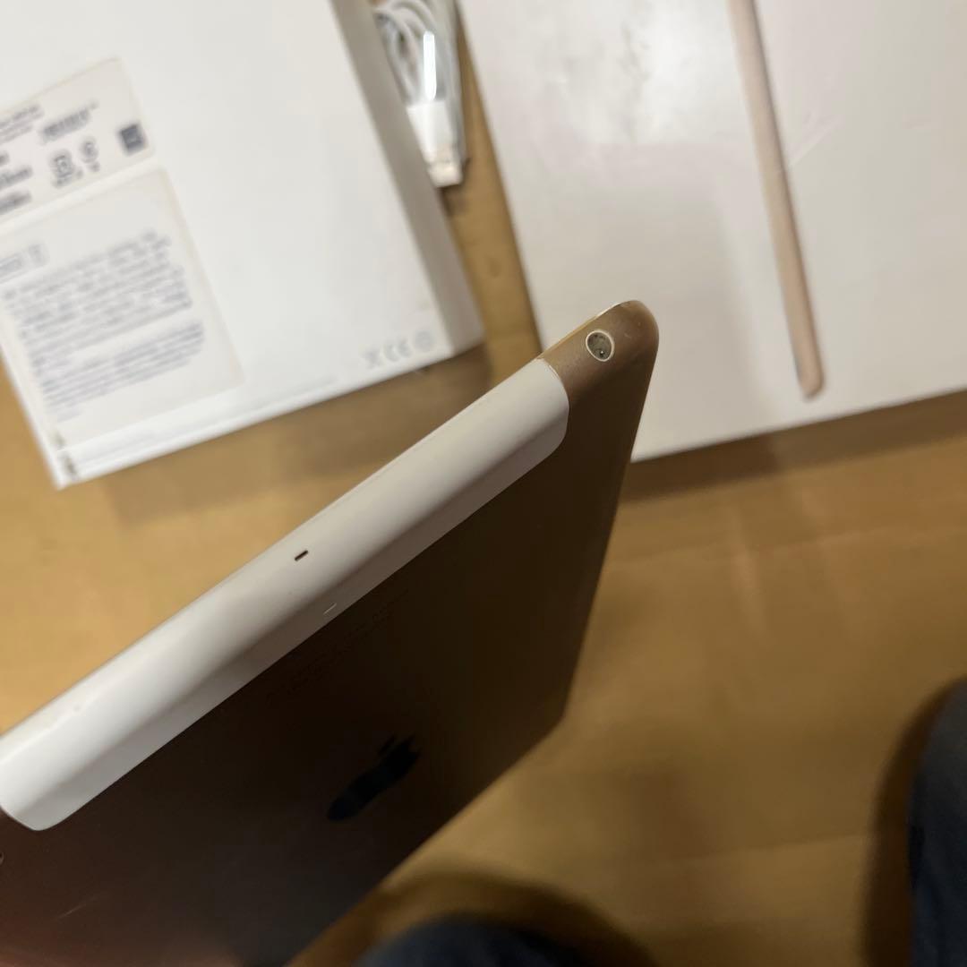 Apple iPad mini 第3世代　128GB cellular ゴールド