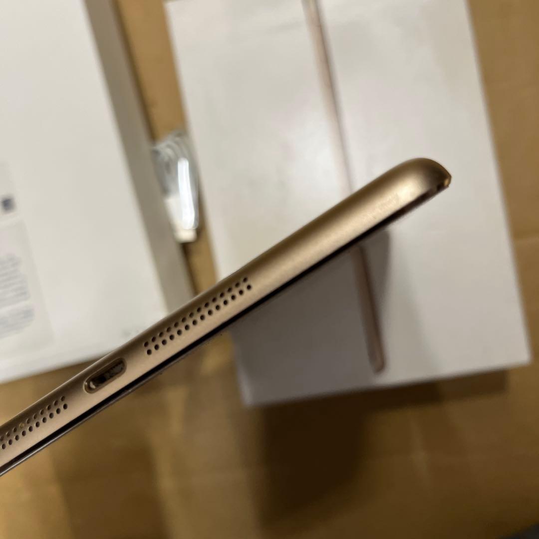 Apple iPad mini 第3世代　128GB cellular ゴールド