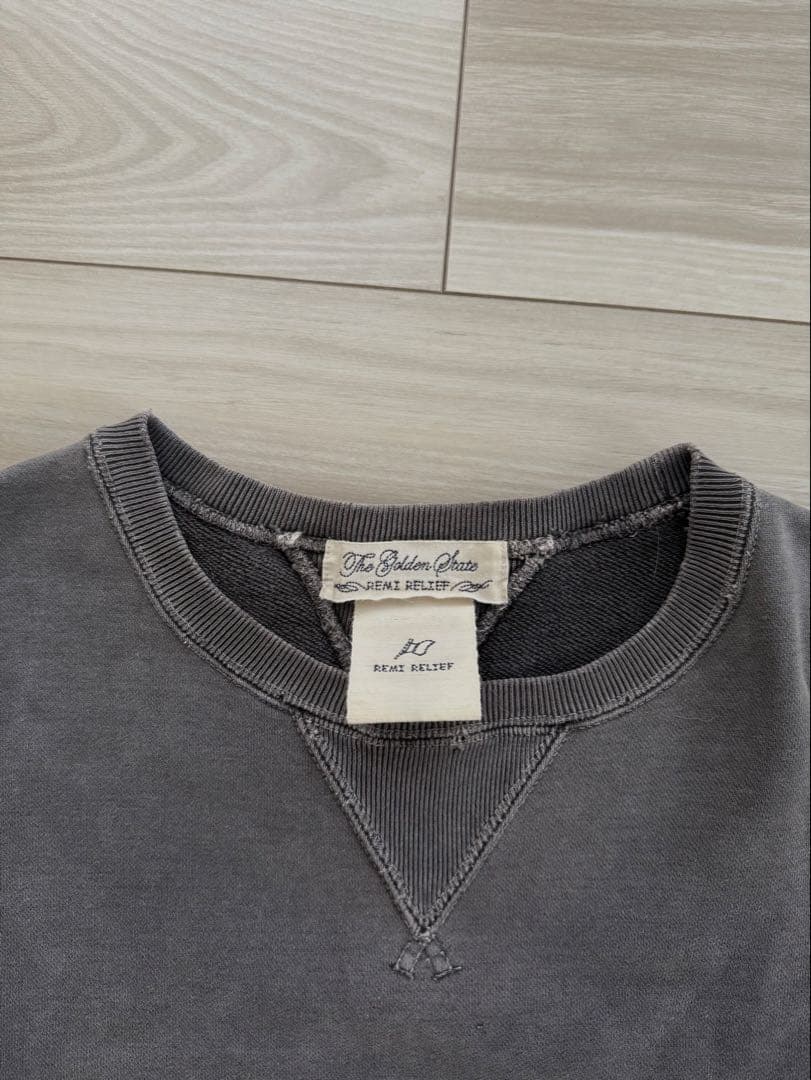 レミレリーフ　remirelifeダークグレー ダメージ スウェット