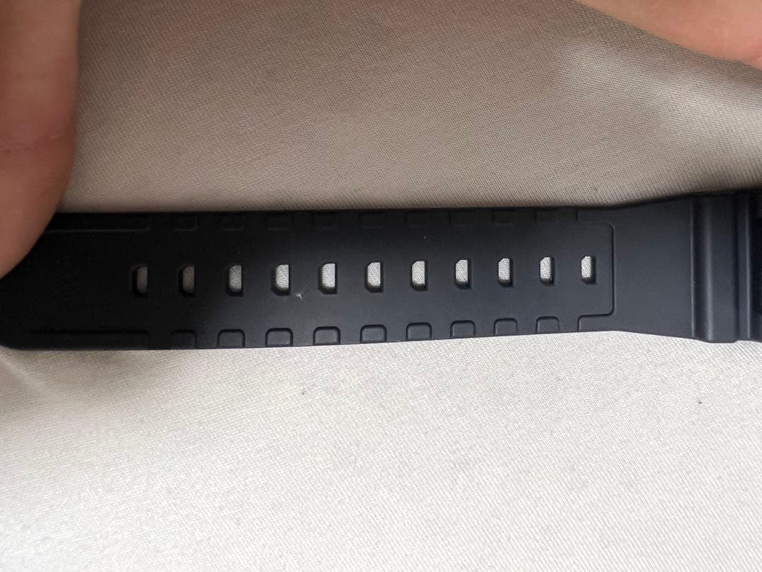 コ*読様 美品G-SHOCK GM-2100N-2AJF ダークブルー