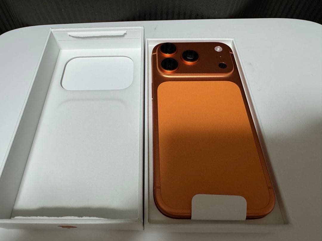 ２月７日値上げ予定　iPhone17Pro 256GB コズミックオレンジ