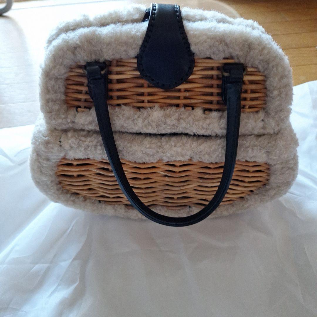 エバゴス　ボアトリミングハンドバッグ