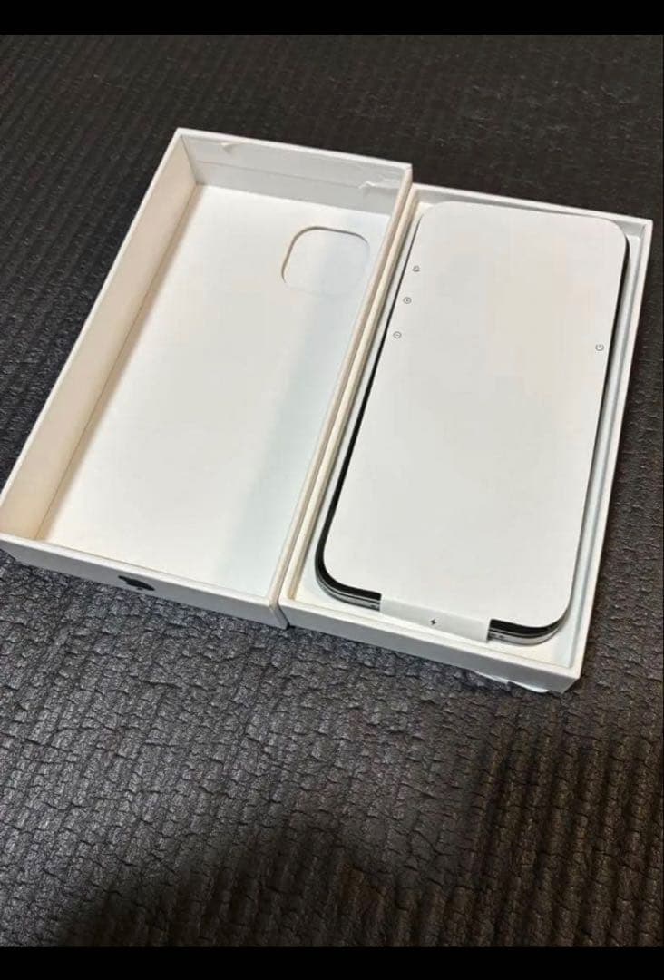 【極美品】Apple iPhone 13 グリーン 本体、箱、付属品あり！