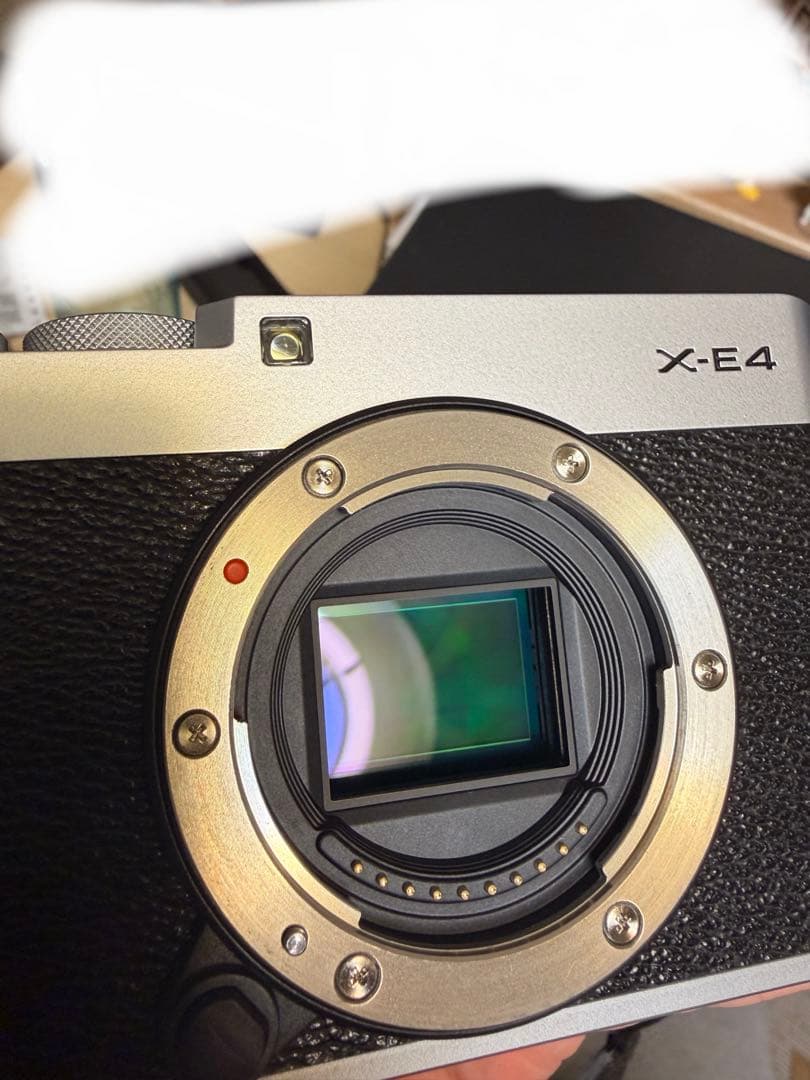 【美品】FUJIFILM X-E4 ボディ シルバー（保証書箱取説等あり）