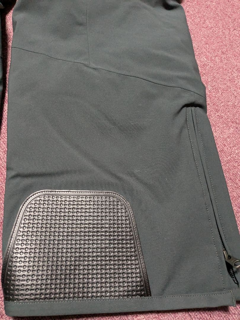 ゴ*太様 25-26モデル　オンヨネ デモ選手　ウェア　Mサイズ