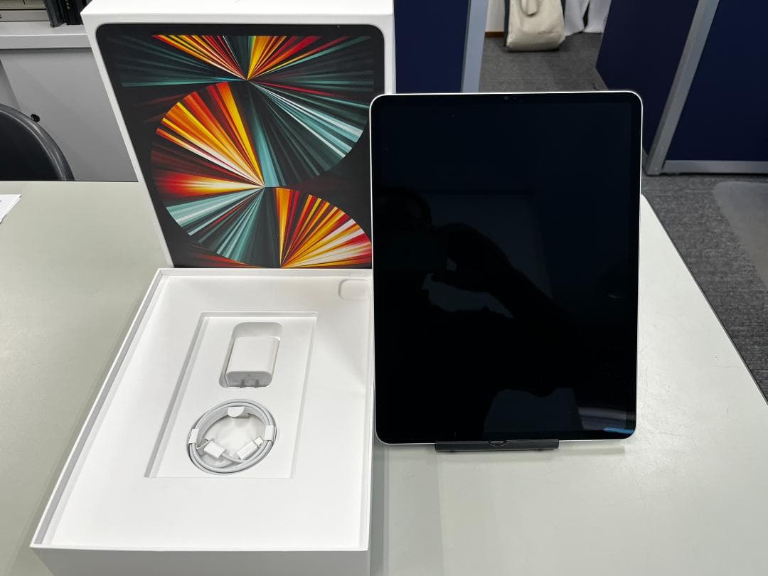 超美品 iPad Pro 12.9インチ 第5世代 128GB シルバー