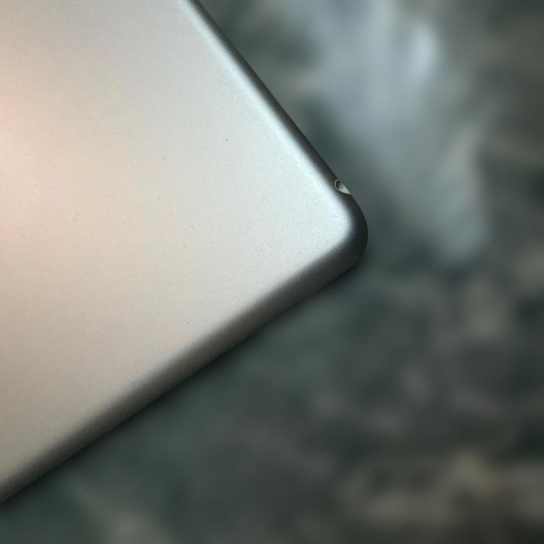 iPad 第７世代 128GB　スペースグレイ
