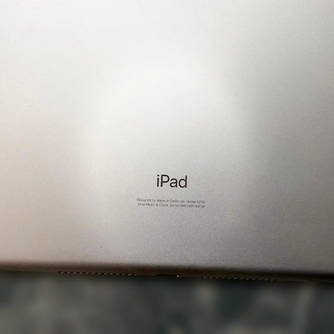 iPad 第７世代 128GB　スペースグレイ
