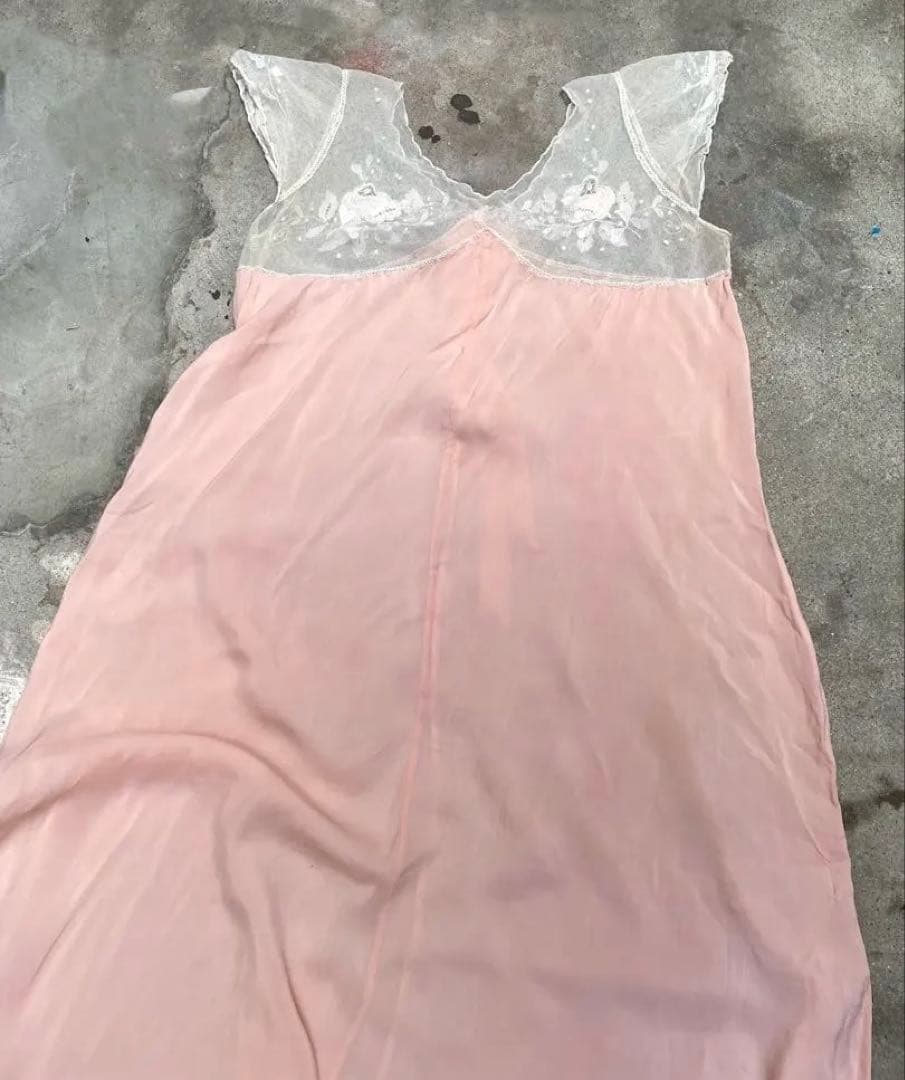 1930年代 フランス製 ヴィンテージ ピンク スリップドレス 刺繍入り