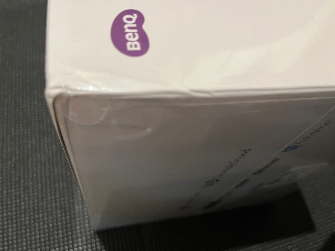 天井モバイルプロジェクター　BenQ