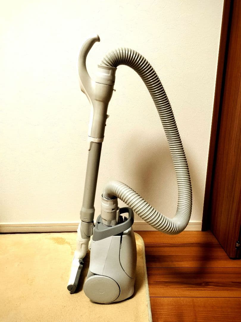 高年式【美品】2023年製 パナソニック 掃除機MC-PJ22A