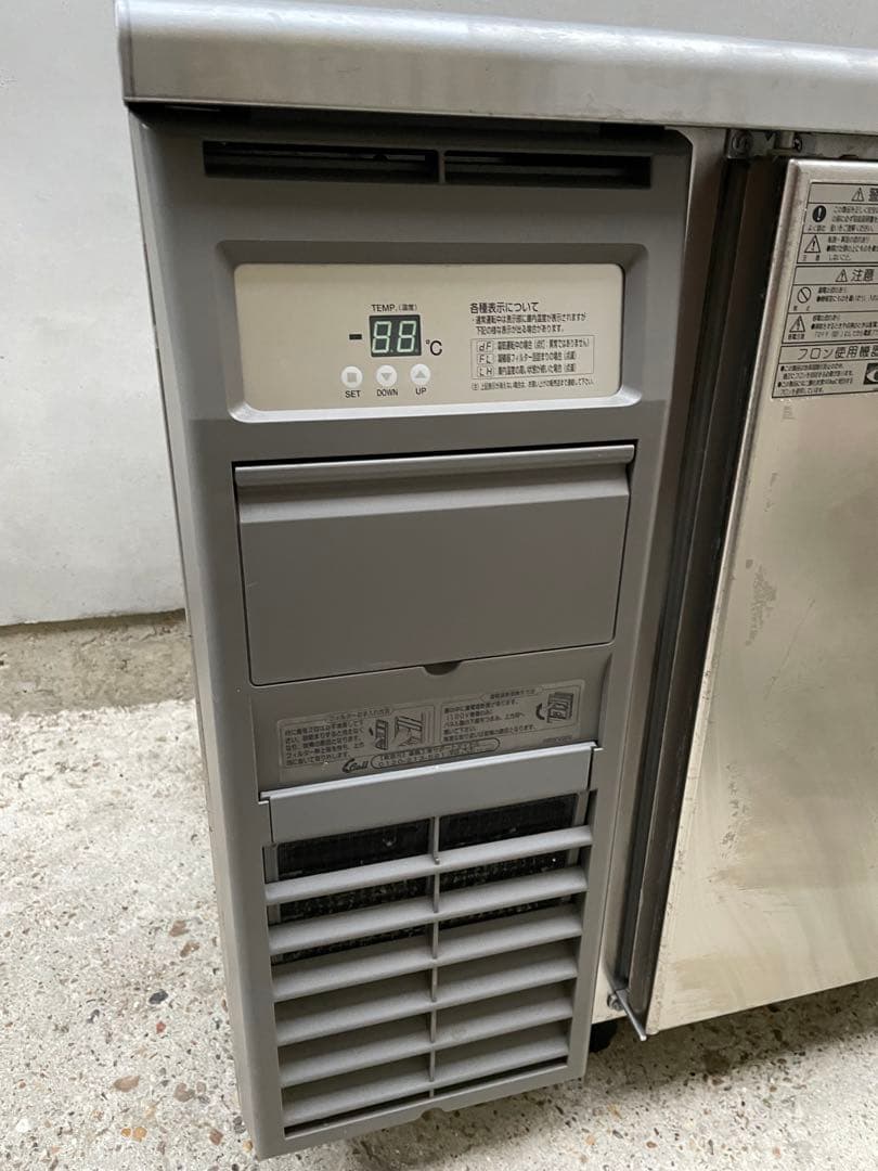 たこすけ　割と綺麗　福島工業　台下冷蔵庫　YRC-120RE2