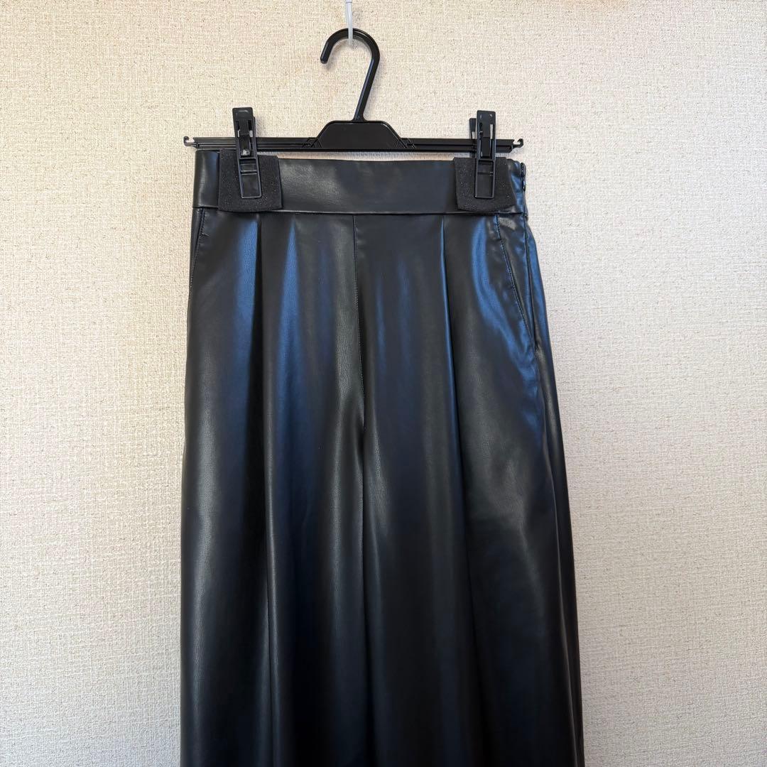 FREY フォームパンツ / Leather black M 新品未使用