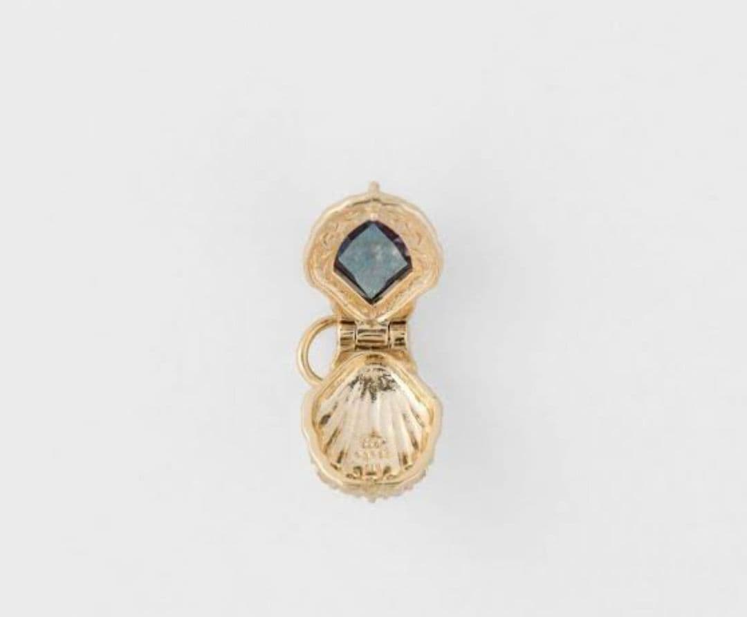 鬼灯様　アガット　K18　合成アレキサンドライト　ダイヤ　チャーム　agete