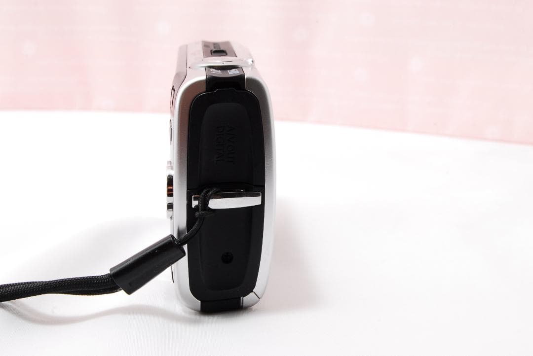 〓コンパクトデジタルカメラ〓キヤノン CANON IXY 910 IS