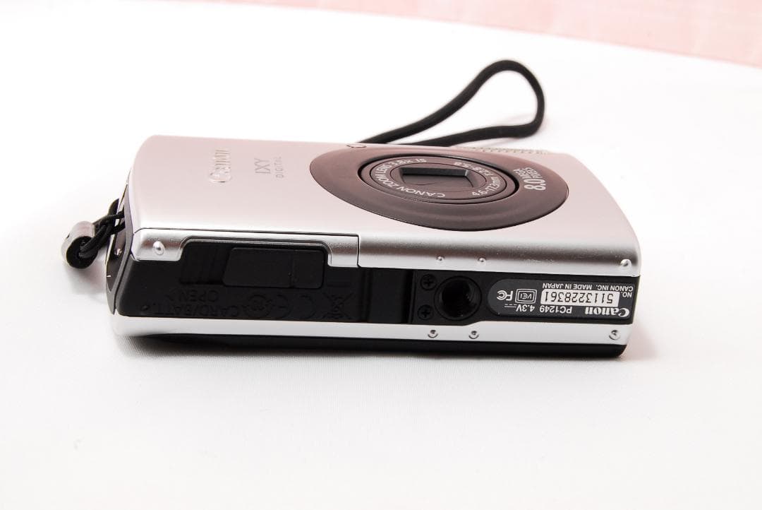 〓コンパクトデジタルカメラ〓キヤノン CANON IXY 910 IS