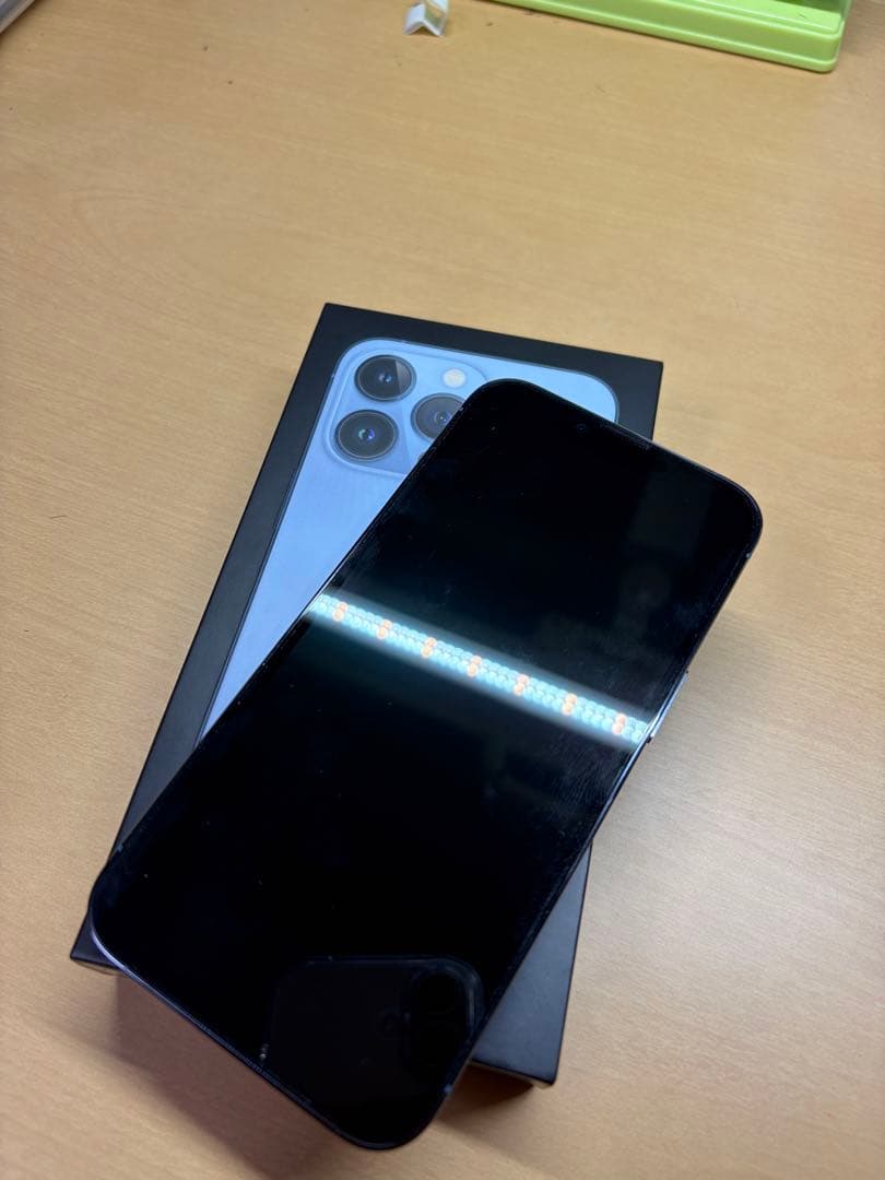 Apple iPhone 13 Pro 本体