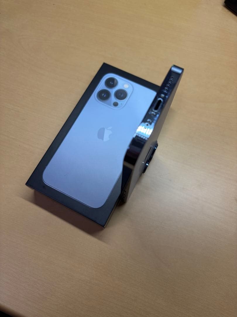 Apple iPhone 13 Pro 本体