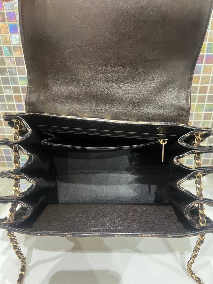 CHANELシャネル　ゴールドと黒のヒョウ柄　ショルダーバッグ　希少