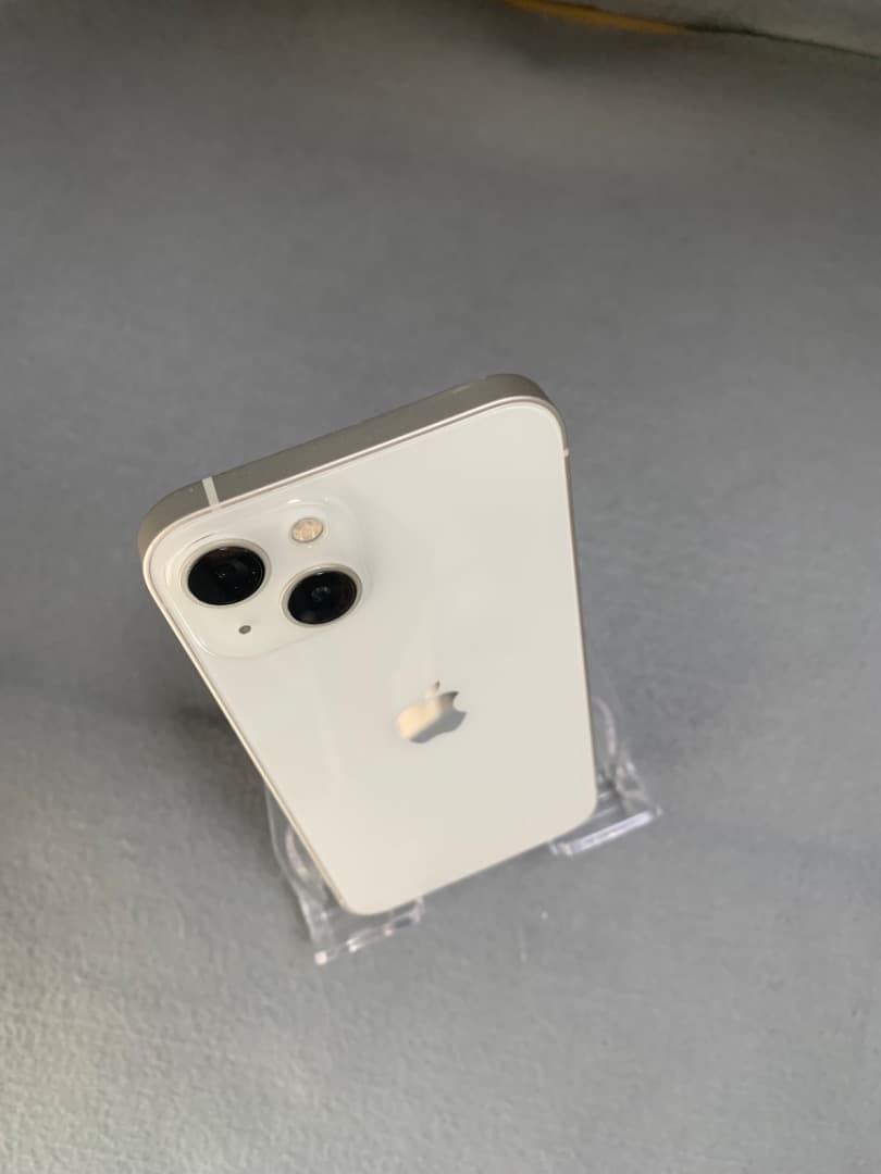 中古美品 国内版 SIMフリー iPhone13 128GB スターライト色