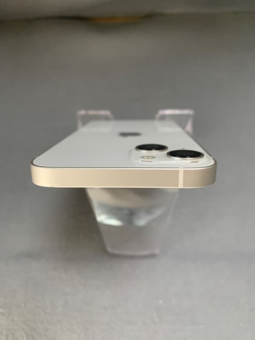 中古美品 国内版 SIMフリー iPhone13 128GB スターライト色