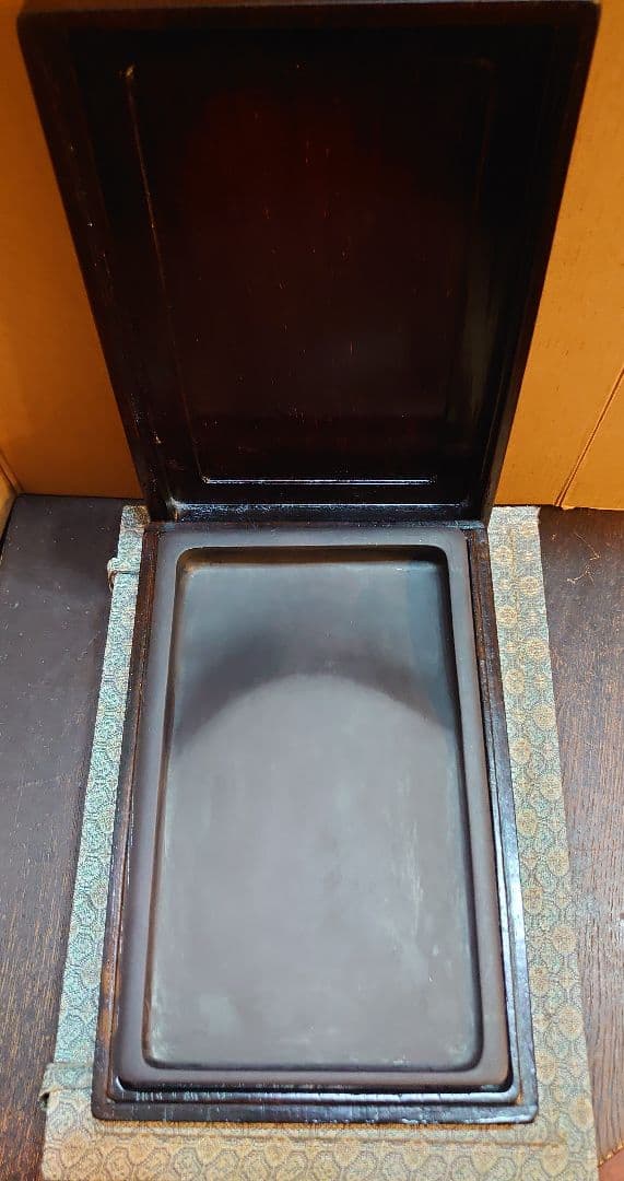 【中国文房具】『端渓硯／裏面 端渓硯産出坑地図』箱 衣装箱 外装箱