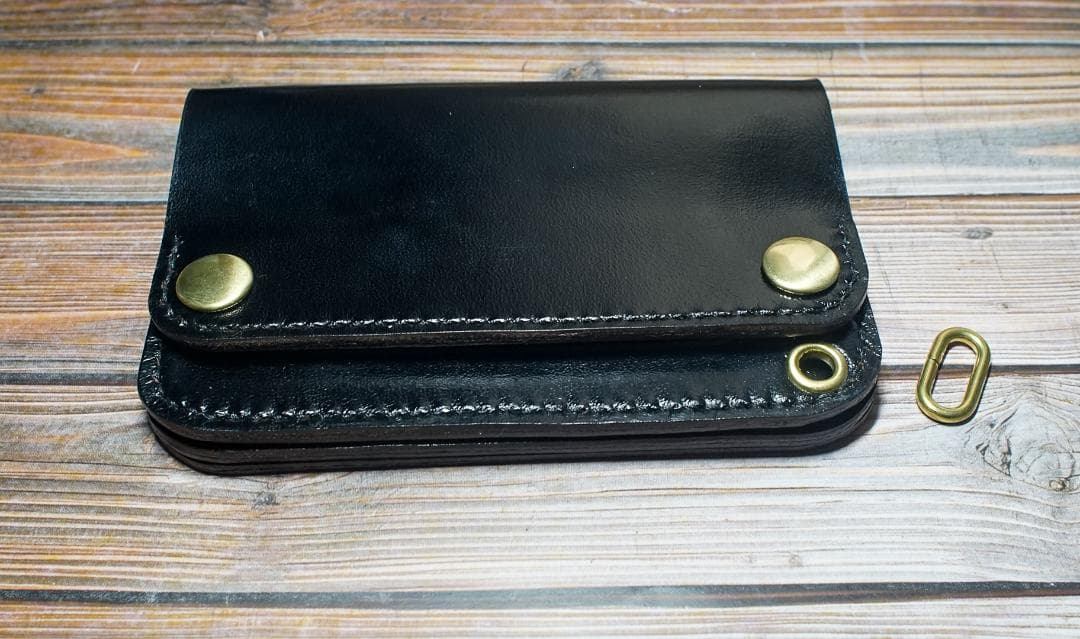 ミドルトラッカーウォレット 三層　馬革 茶芯ブラック　真鍮 トラッカーウォレット