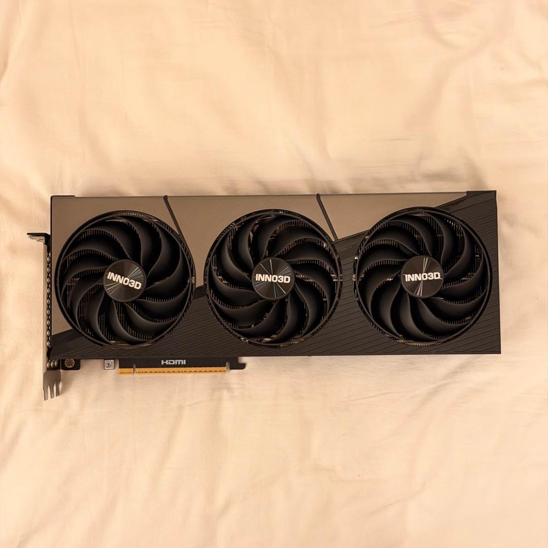 INNO3D GeForce RTX 5090 X3 OC 使用4週間 保証あり