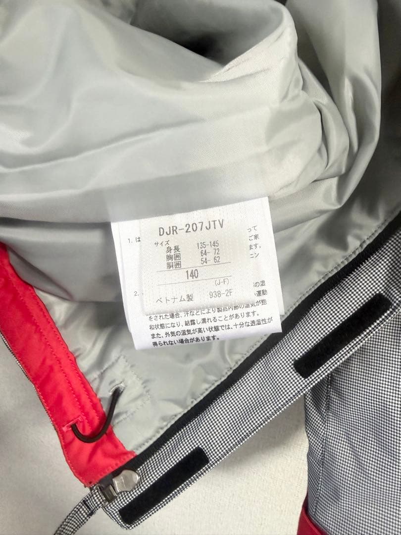 美品 デサント DESCENTE キッズ スキーウェア サイズ140 スノボにも