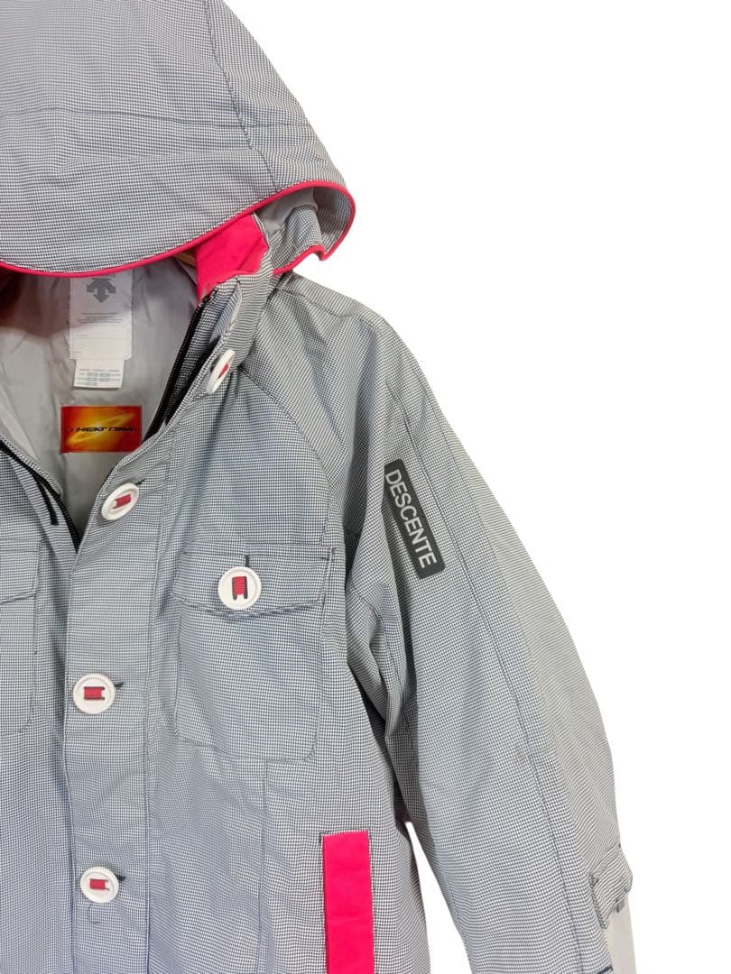 美品 デサント DESCENTE キッズ スキーウェア サイズ140 スノボにも